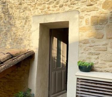 Chateauneuf-du-Pape Apartment | Maison de village panoramique