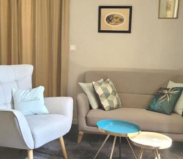Chateauneuf-du-Pape Apartment | Maison de village panoramique