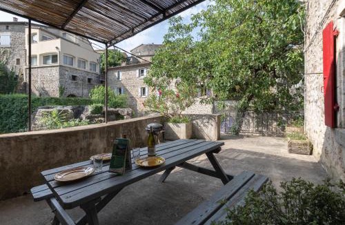 Laurac-en-Vivarais House | Maison de village - l'Externat