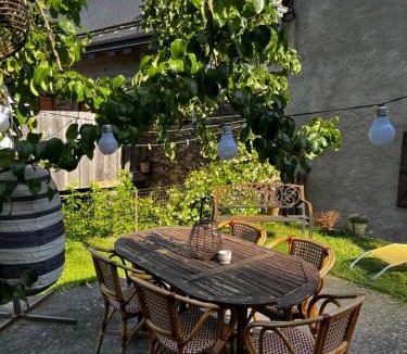 Montauban-de-Luchon House | Maison de village avec vue sur les montagnes et jardin privatif