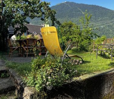 Montauban-de-Luchon House | Maison de village avec vue sur les montagnes et jardin privatif