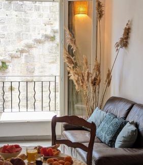 Aigues-Mortes Medieval City House | Maison de village avec garage