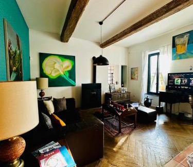 Ouveillan Villa | Maison de village avec piscine 8 personnes