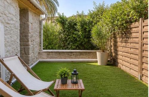 Lunel Villa | Maison de village avec piscine & grande terrasse proche plages