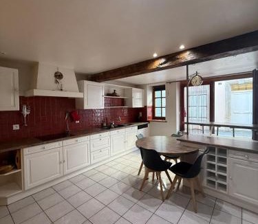 Saint-Avit House | Maison de village avec spa privé & grande terrasse calme & détente