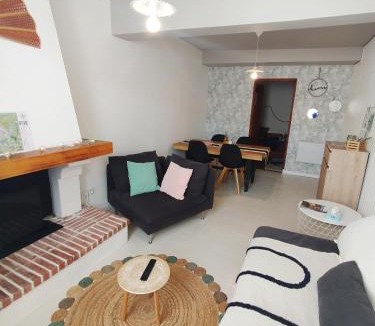 Montgaillard Apartment | Maison de village centre Ariège proche Foix