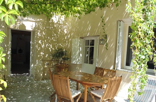 Junas House | Maison DE Village Chambre D Hote Dans LE Gard