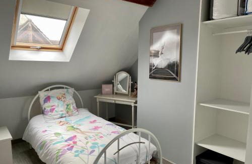 Coudun Apartment | Maison de village chez Josy