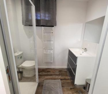 Eyne House | Maison de village