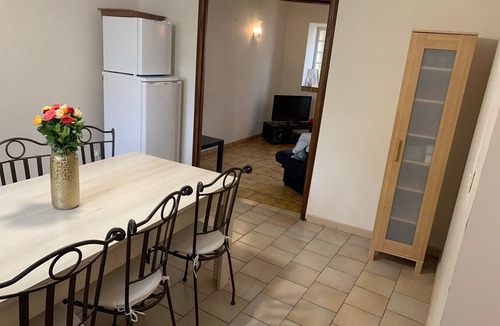Fontcouverte House | Maison de Village Avec Deux Cours