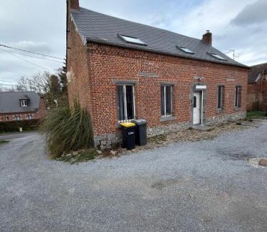 Mecquignies House | Maison de village
