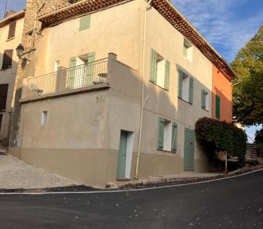 Ponteves House | Maison de village