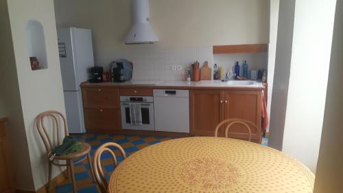 Saint-Hilaire House | Maison de village