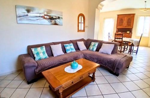 Piolenc House | Maison de village jardin terrasse wifi parking