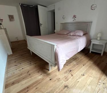 Pieusse Apartment | Maison de village Pieusse