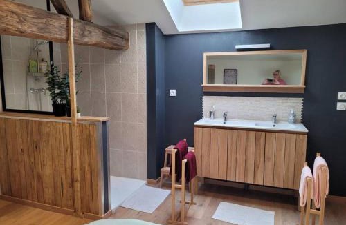 Magny House | Maison de village rénovée