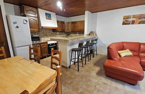 Estagel House | Maison de Village Située Dans une Impasse