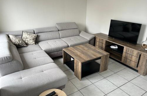 Dange-Saint-Romain Apartment | Maison de ville 2 chambres