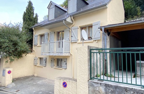 Cauterets Ski Chalet | Maison de ville 9P, 4 chambres. Balcon et parking.
