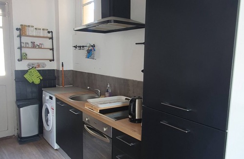 Le Merlerault House | Maison de Ville, Centre Village