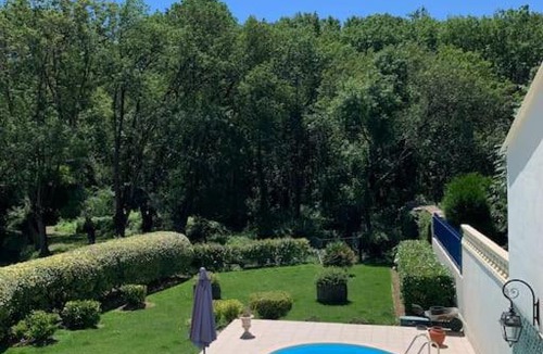 Pons House | Maison de ville confortable avec piscine