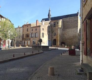 Vic-le-Comte House | Maison de ville