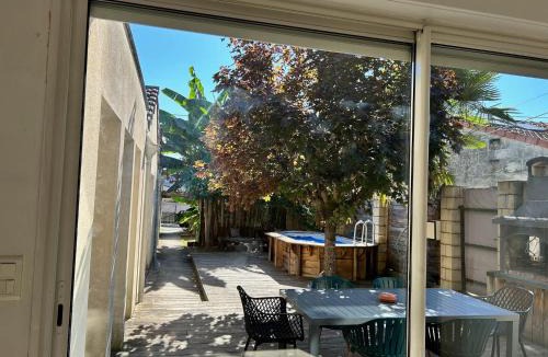 Lormont House | Maison de ville paisible