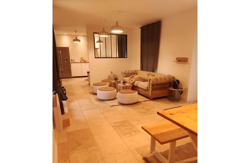 Courthezon House | Maison de Ville, Proche Vignoble
