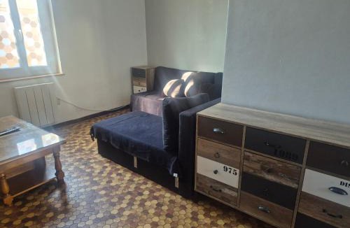 Diou Apartment | Maison de ville - proche Le PAL - DOMPIERRE