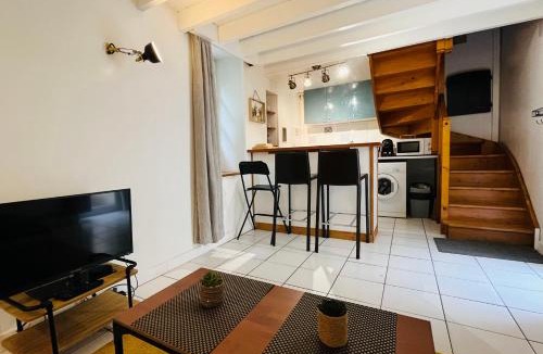Saint-Julien Apartment | Maison de ville rare vu château