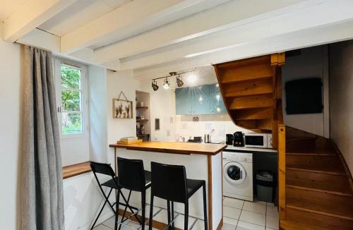 Saint-Julien Apartment | Maison de ville rare vu château