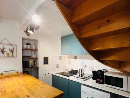 Saint-Julien Apartment | Maison de ville rare vu château