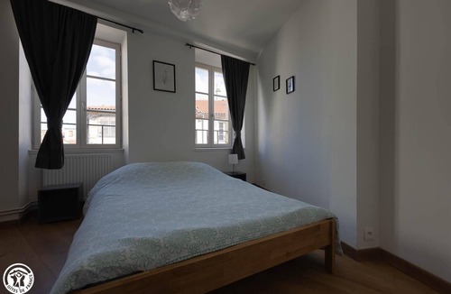 Vic-le-Comte House | Maison de Ville - VIC LE Comte