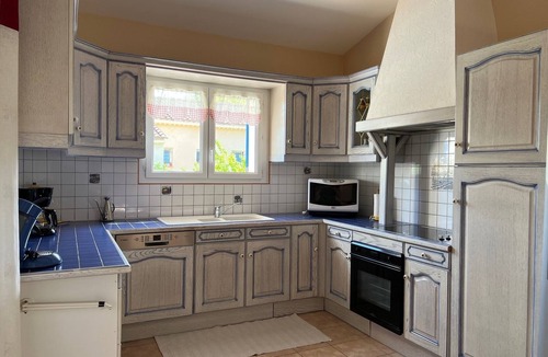 Sablet House | Maison des Abeilles