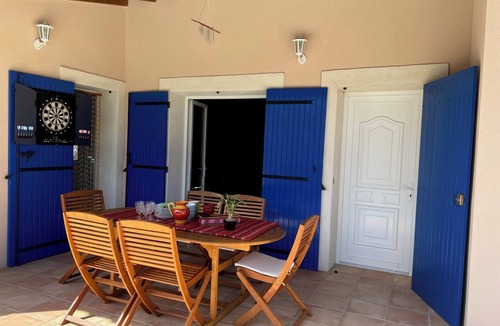 Sablet House | Maison des Abeilles