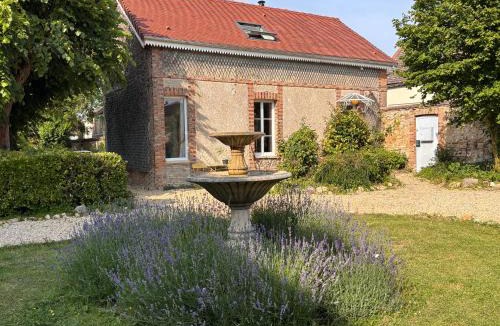 Villeblevin House | Maison des Artistes