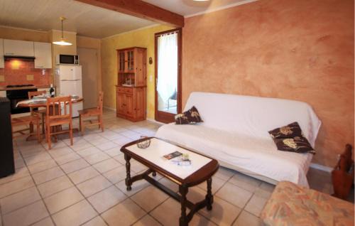 Saint-Martin-d'Aout House | Maison Des Cigales