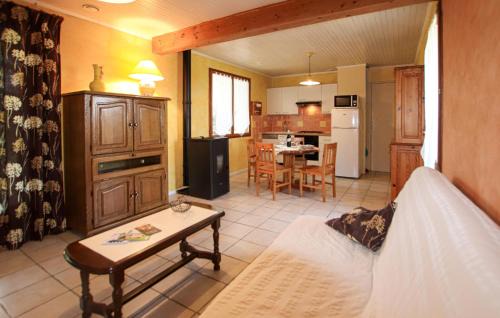Saint-Martin-d'Aout House | Maison Des Cigales
