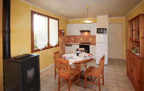 Saint-Martin-d'Aout House | Maison Des Cigales