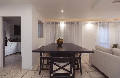 Val-de-Reuil Apartment | Maison des Compagnons