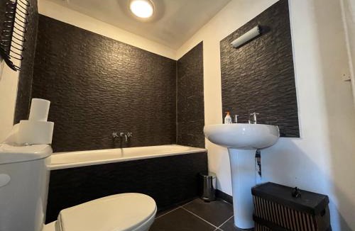 Montbrun-des-Corbieres House | Maison des Remparts