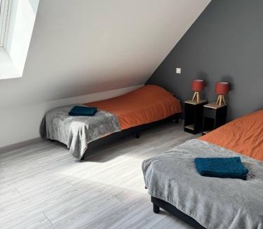 Saint-Laurent-sur-Mer House | Maison des Laquais