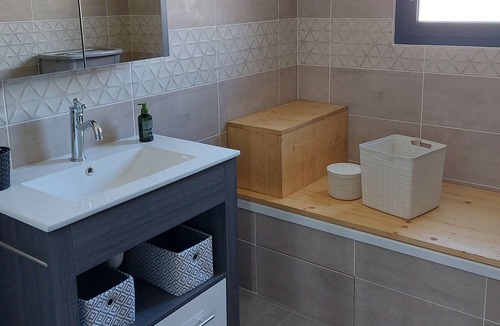 Saint-Paul-le-Jeune Villa | Maison des Rousses 4 Personnes