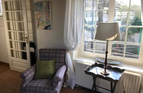 Fontaine-Chaalis House | Maison des Roses
