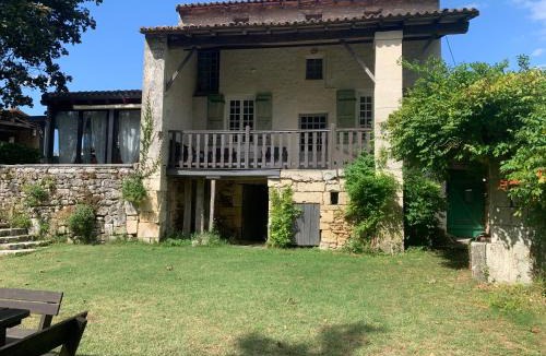 Saint-Savinien House | Maison des Roses