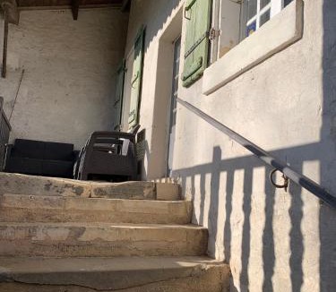 Saint-Savinien House | Maison des Roses