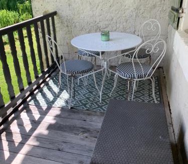 Saint-Savinien House | Maison des Roses