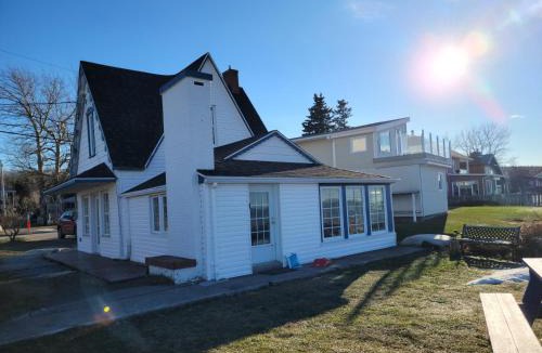 Rimouski House | Maison du bord du fleuve à 5 min du centre ville