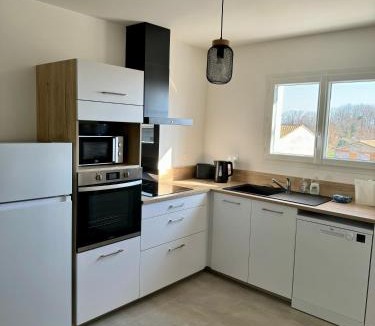 Lamothe-Capdeville Apartment | Maison du Cos, neuve avec 3 chambres et un garage