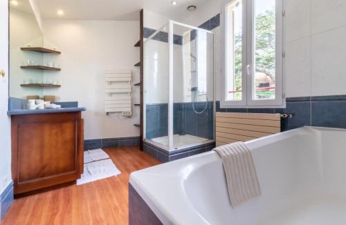 Condom House | Maison du Grichet - Piscine privée